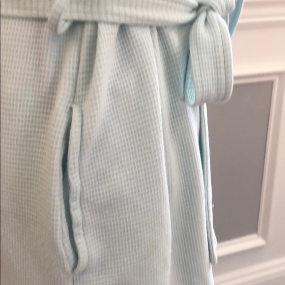 3/4 sleeve knee length robe - Picture 4 of 7